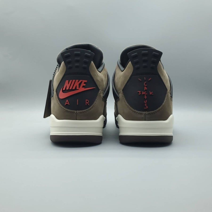 Travis Scott x Air Jordan 4 Retro