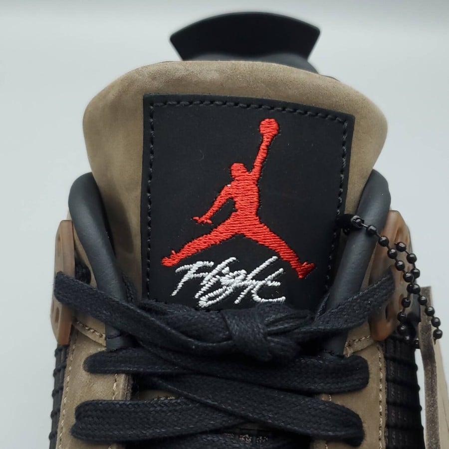 Travis Scott x Air Jordan 4 Retro