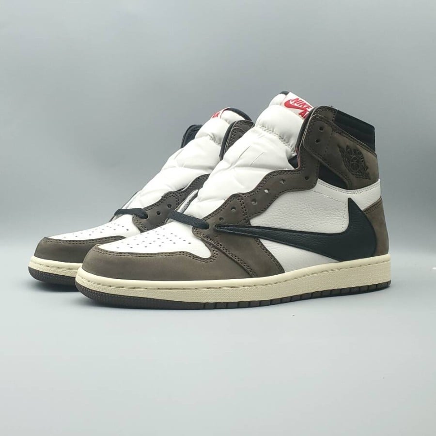 Travis Scott x Air Jordan 1 Retro High OG