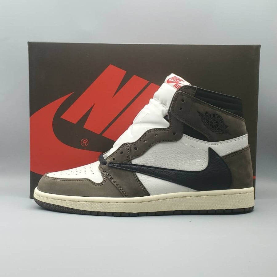 Travis Scott x Air Jordan 1 Retro High OG