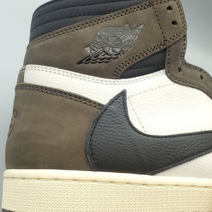 Travis Scott x Air Jordan 1 Retro High OG