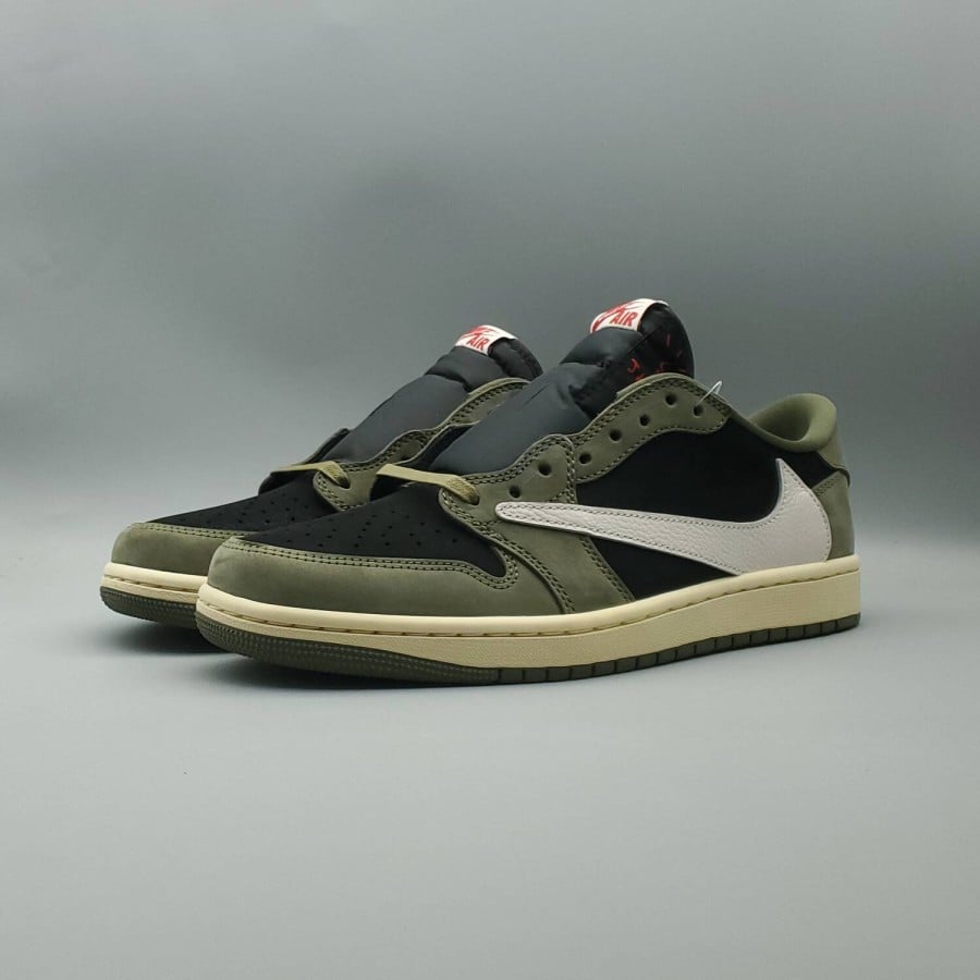 Travis Scott x Air Jordan 1 Low OG SP