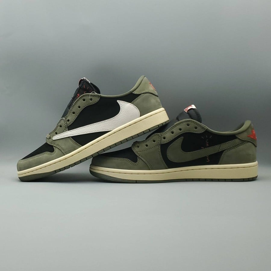 Travis Scott x Air Jordan 1 Low OG SP