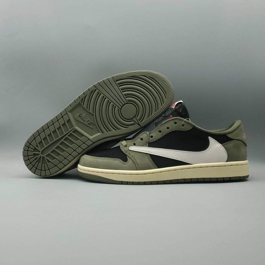 Travis Scott x Air Jordan 1 Low OG SP