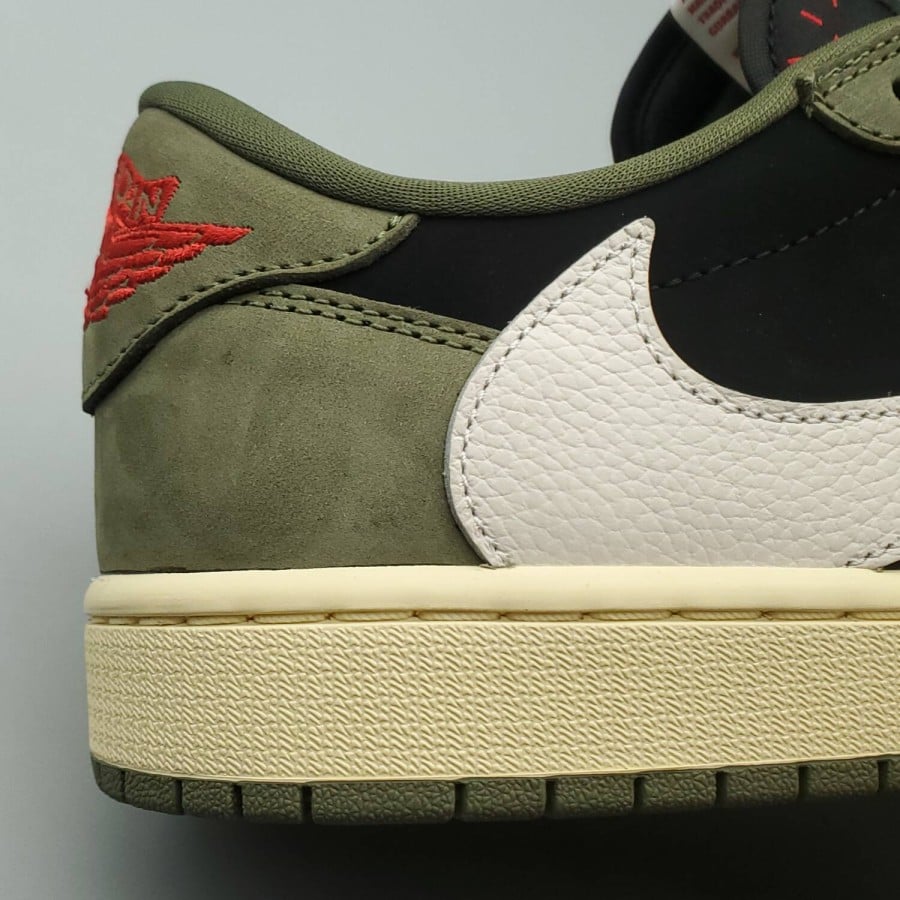 Travis Scott x Air Jordan 1 Low OG SP