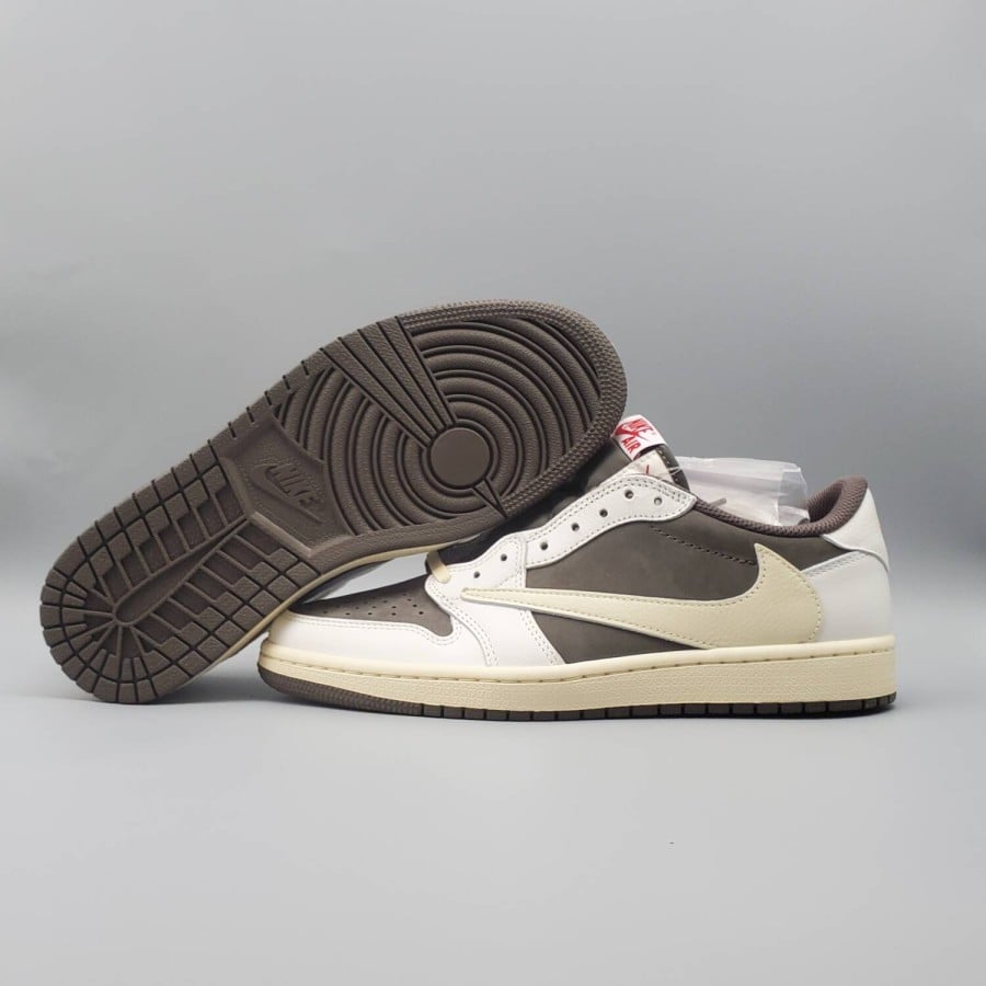 Travis Scott x Air Jordan 1 Retro Low OG