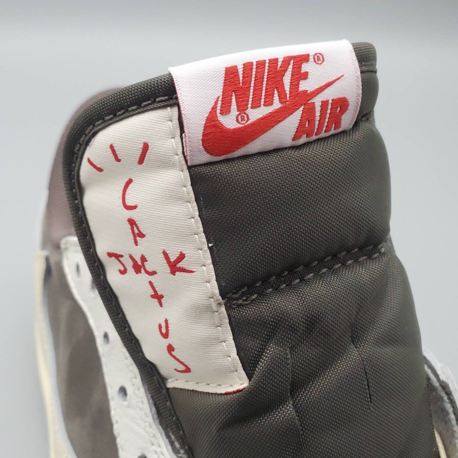 Travis Scott x Air Jordan 1 Retro Low OG