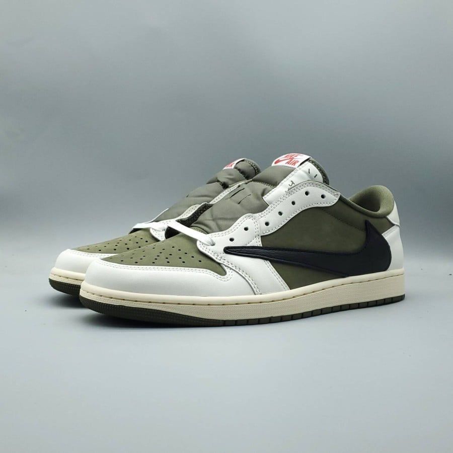 Travis Scott x Air Jordan 1 Low OG SP