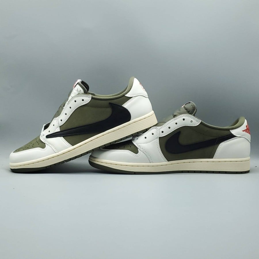 Travis Scott x Air Jordan 1 Low OG SP