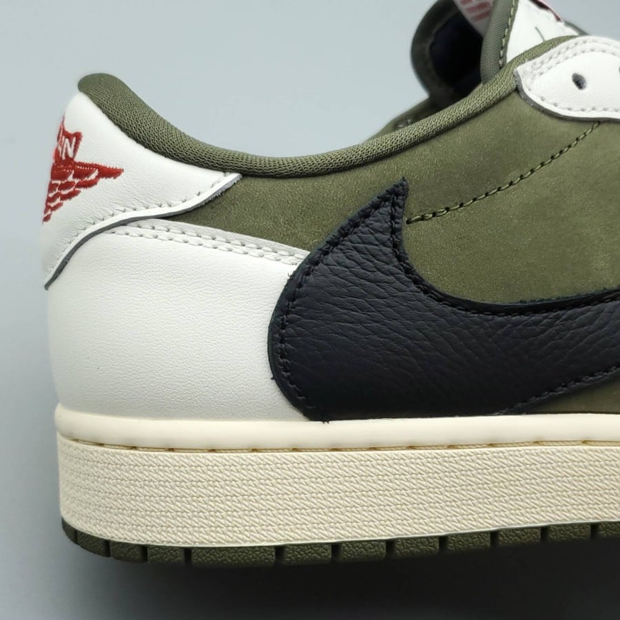Travis Scott x Air Jordan 1 Low OG SP