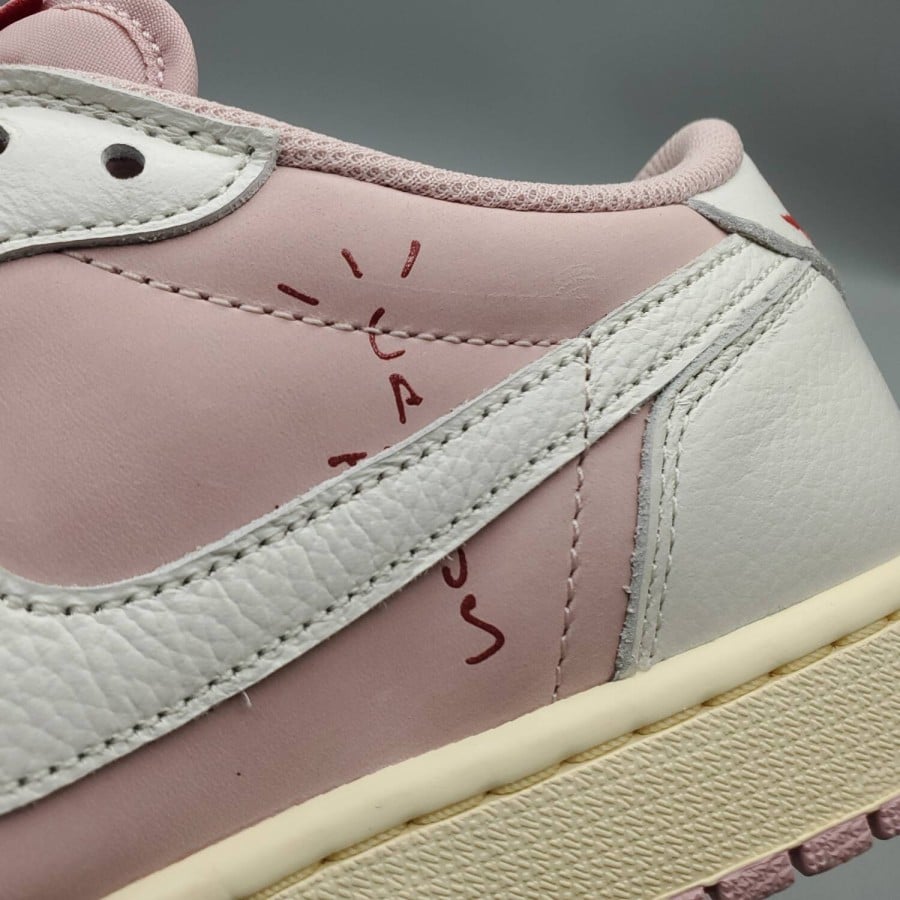 Travis Scott x Air Jordan 1 Low OG SP