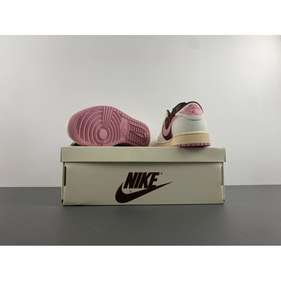 Travis Scott x Wmns Air Jordan 1 Retro Low OG SP
