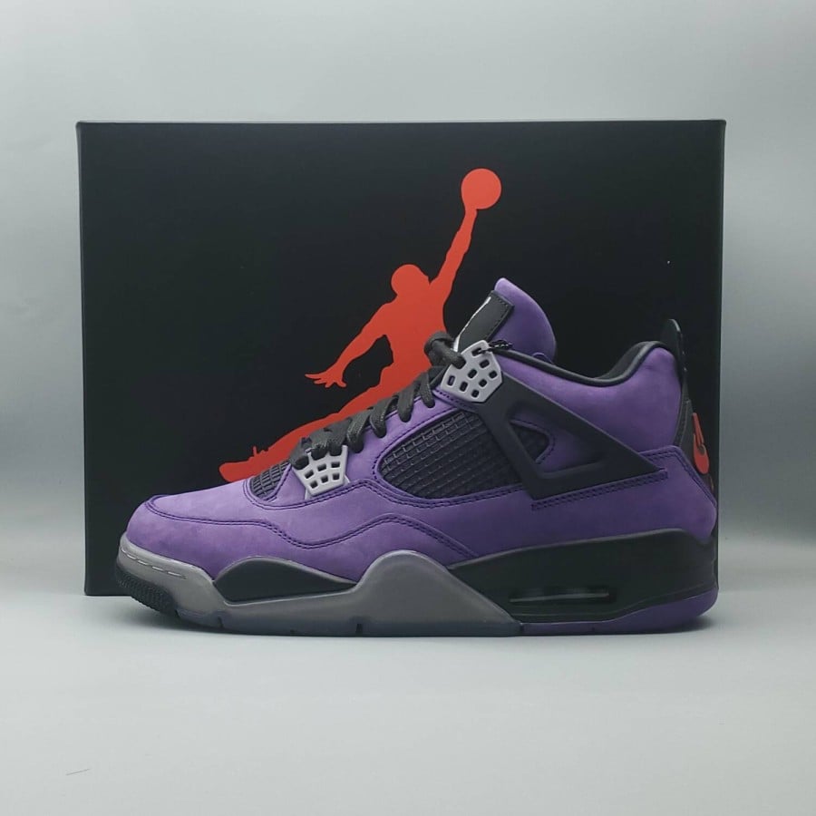 Travis Scott x Air Jordan 4 Retro