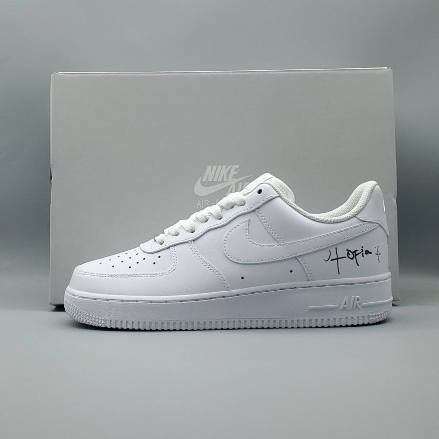 Travis Scott x Air Force 1