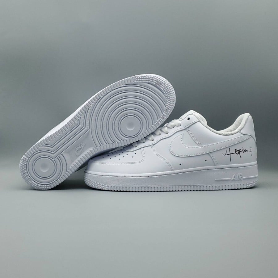 Travis Scott x Air Force 1