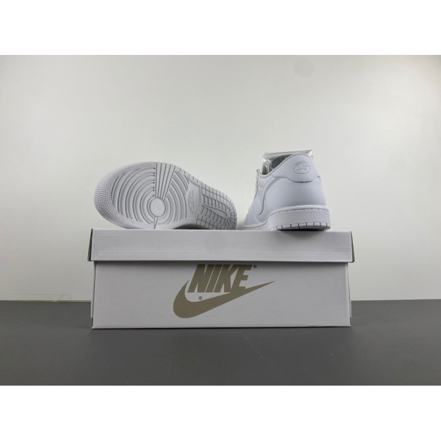 Travis Scott x Wmns Air Jordan 1 Retro Low OG SP